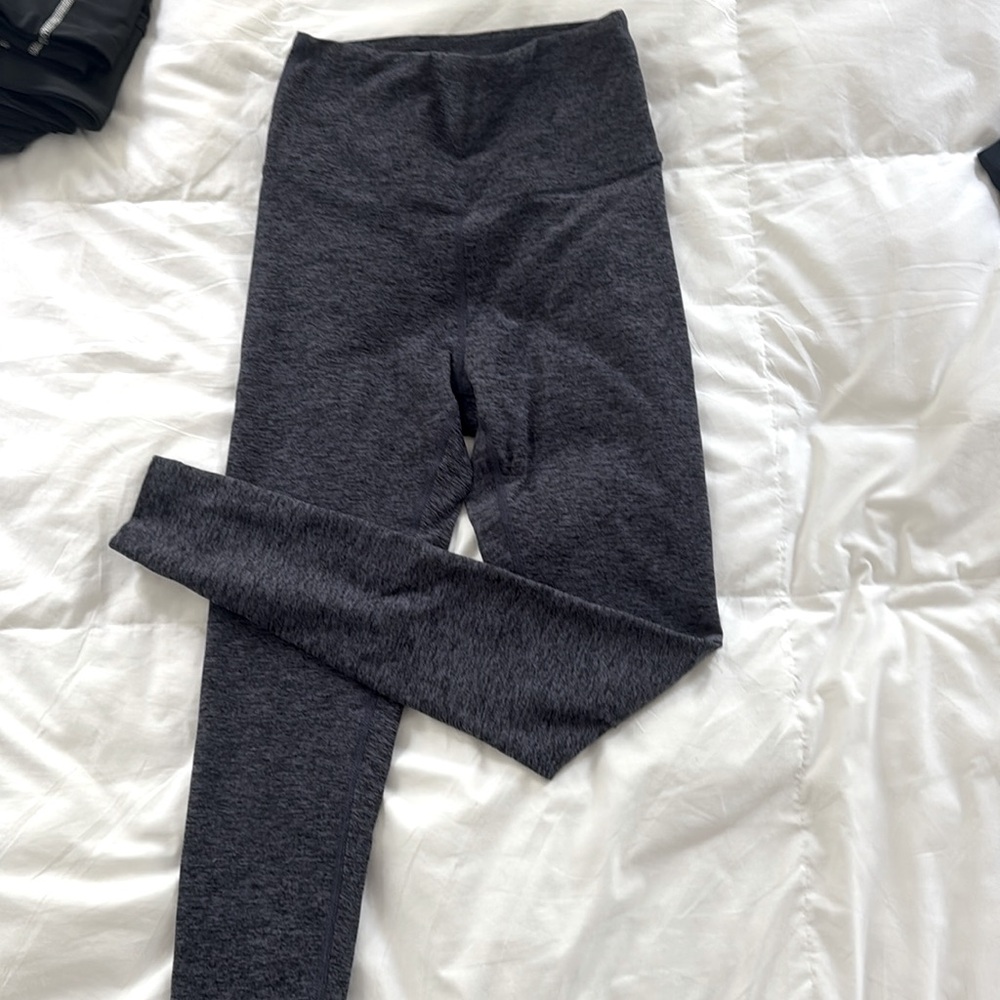 Women’s year of ours XS heather purple leggings in butter soft fabric